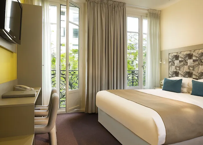 Palais De Chaillot Hotel