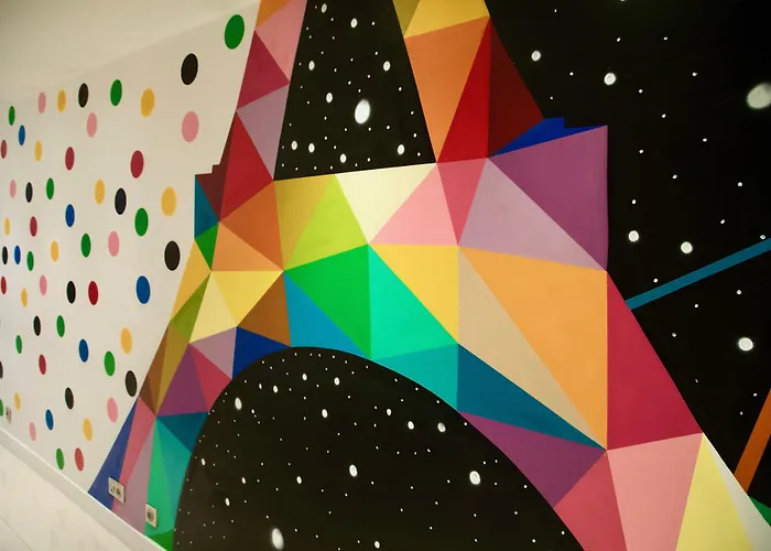 Palais De Chaillot Hotel