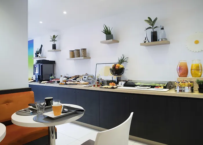 Hotel Palais De Chaillot 3*